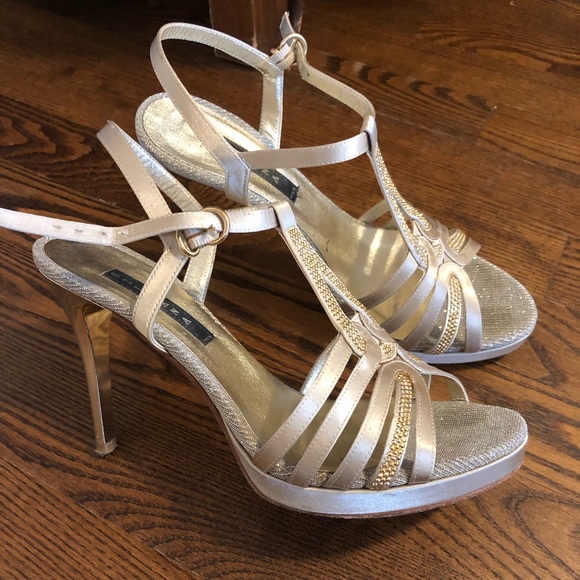 Classy heels/talons hauts chic - Picture 1 of 4